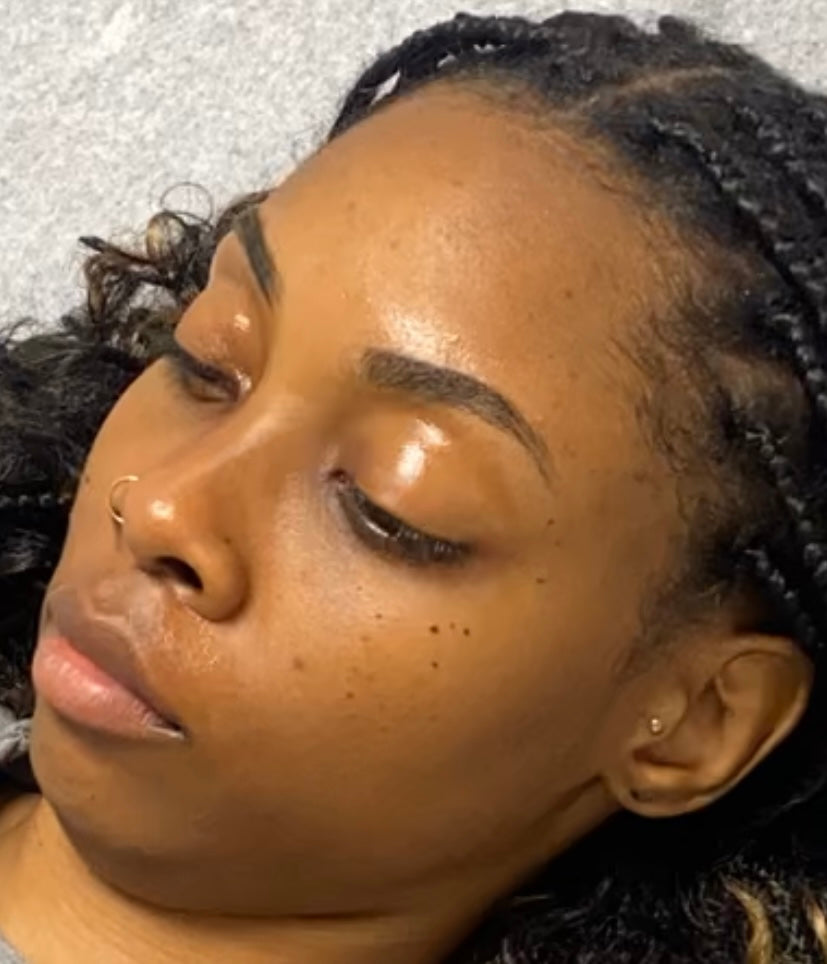Full Face Wax (includes brows,cheeks,upper lip, sideburns,& chin)